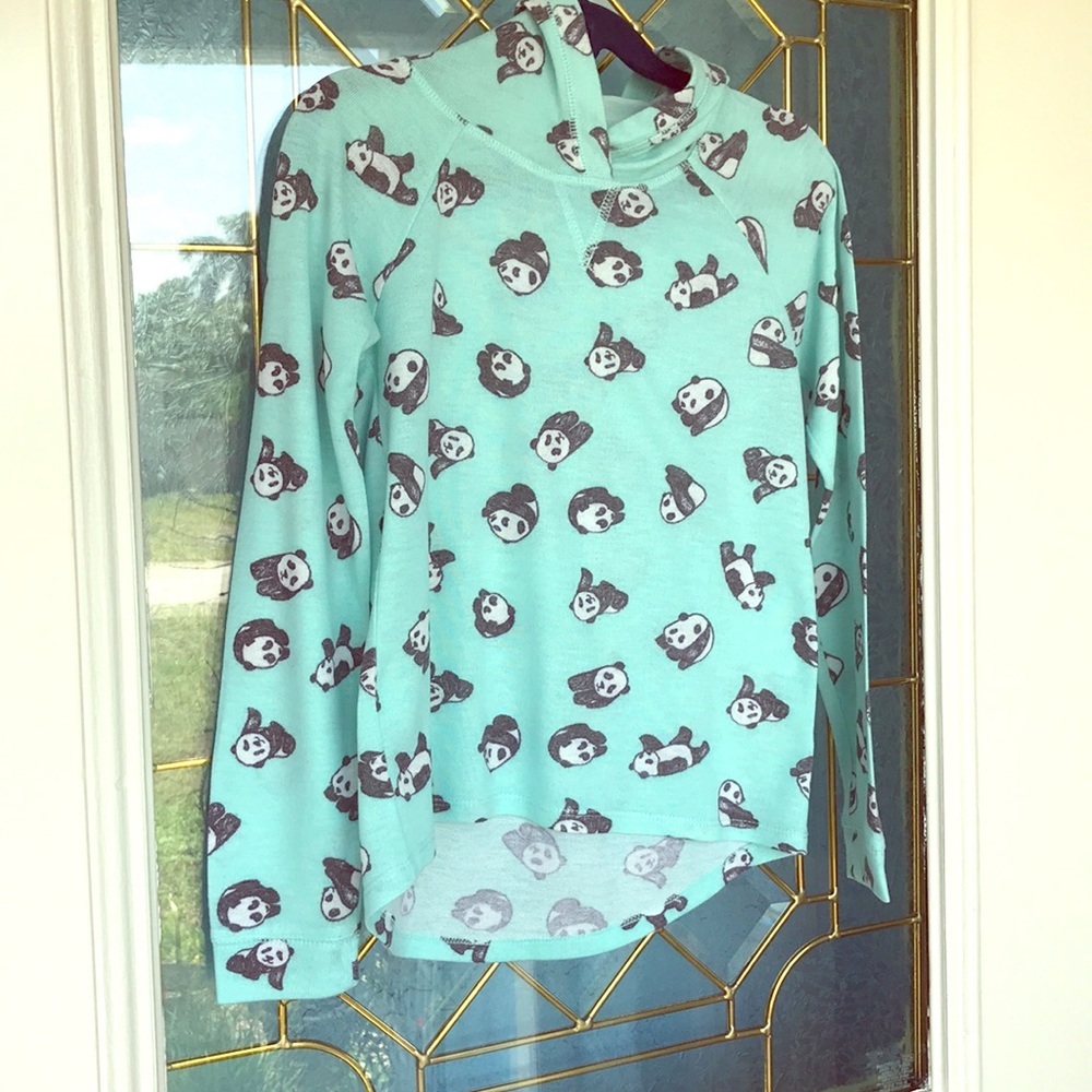 Lightweight Panda Shirt w/ Jeggings